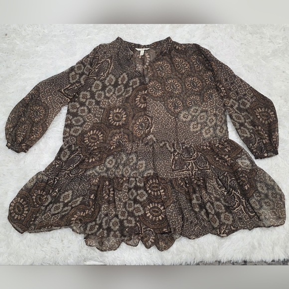H&M Dresses & Skirts - H&M Brown Floral Long Sleeve Dress. Size M.